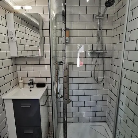 A 10 Minutes De Reims Horská chata